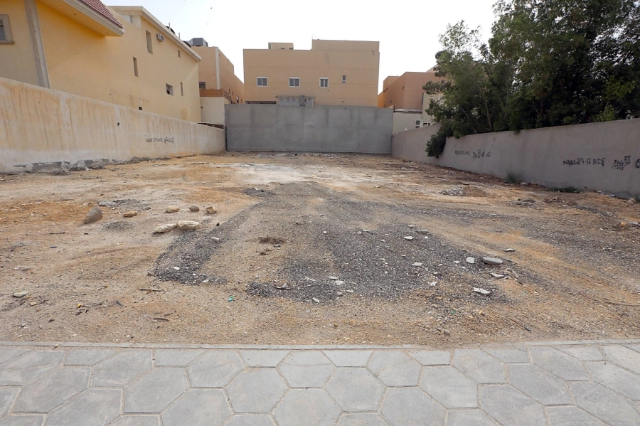 






أرض بأحد أحياء الرياض