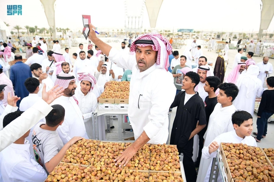 من مزادات التمور (مكة) 