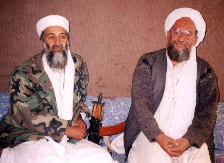 






أرشيفية تجمع الظواهري مع بن لادن                                                  (مكة)