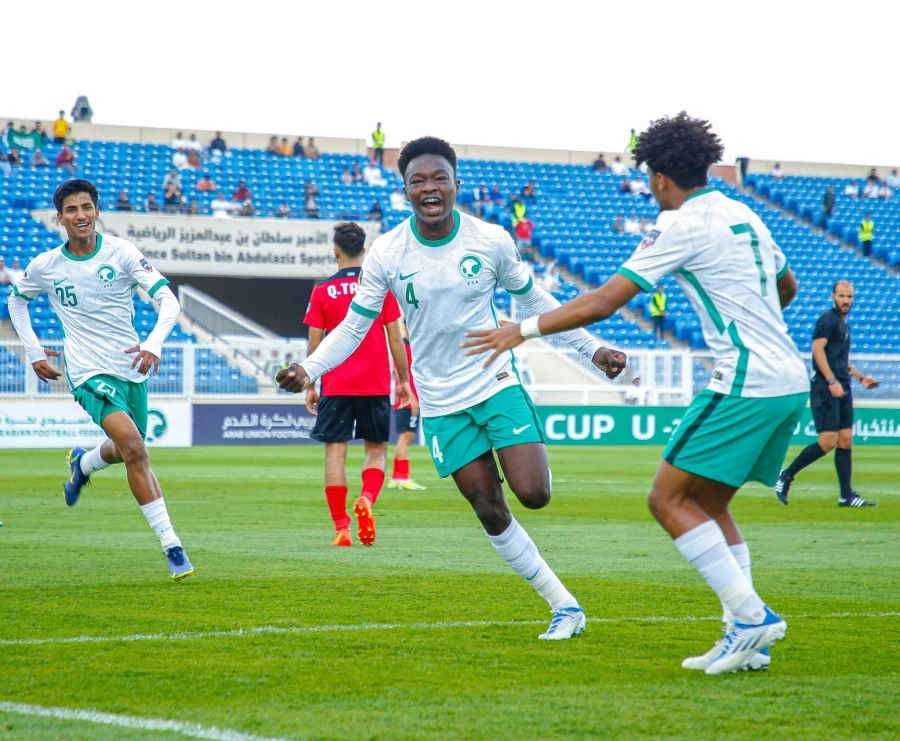 






محمد بكر محتفلا بهدفه الأول