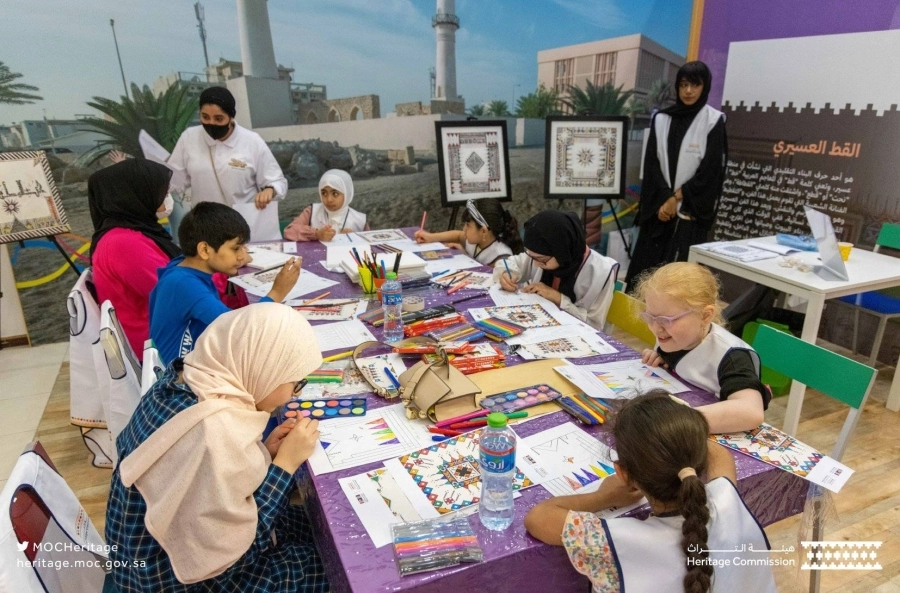 






ورشة عمل للأطفال عن القط العسيري                                             (مكة)