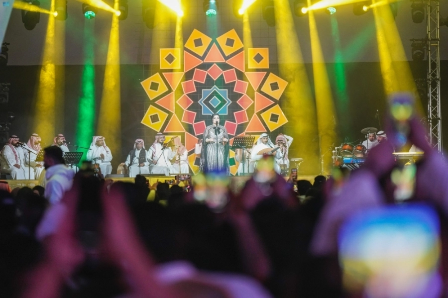 






جانب من الفنون الاستعراضية                      (مكة)