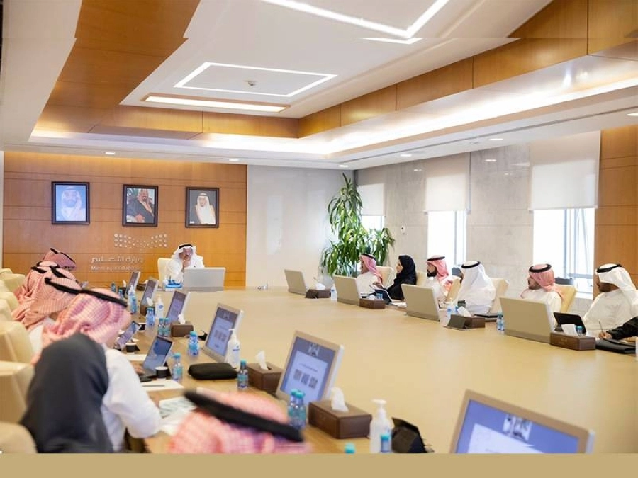 ال الشيخ خلال الاجتماع (مكة)