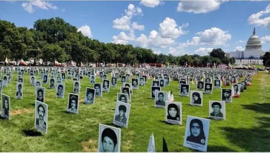 






صور تذكارية لضحايا المجزرة                              (مكة)