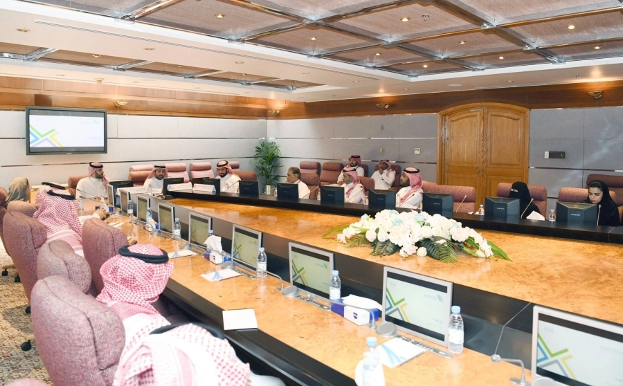 جانب من ورشة عمل هيئة المنافسة أمس (مكة)