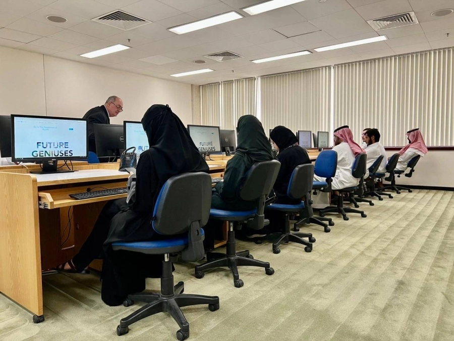 عدد من الطالبات المتقدمات (مكة)