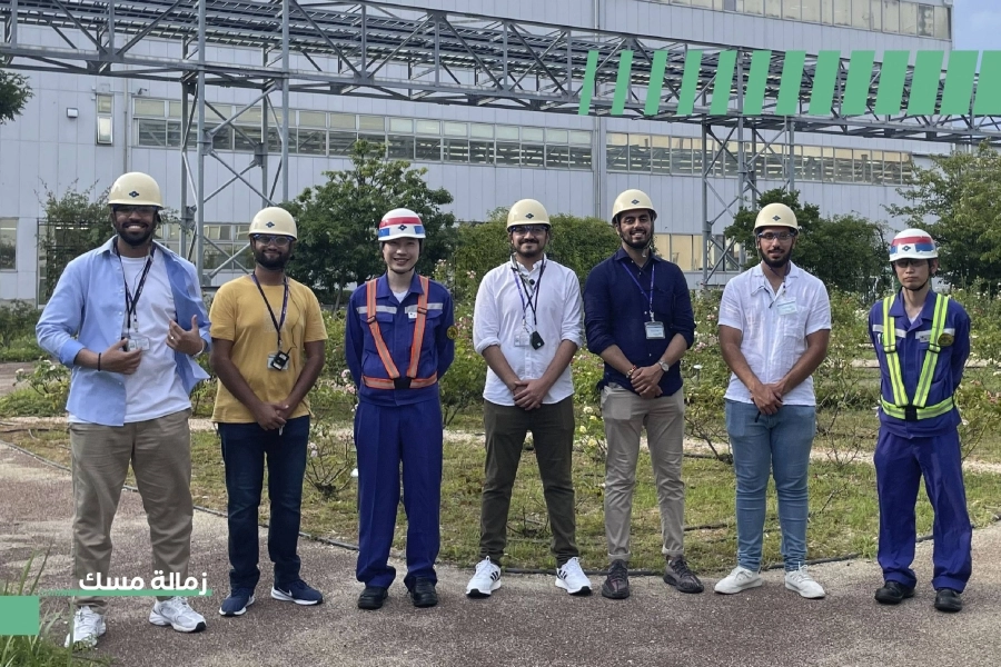 زيارة الطلاب لإحدى الشركات اليابانية