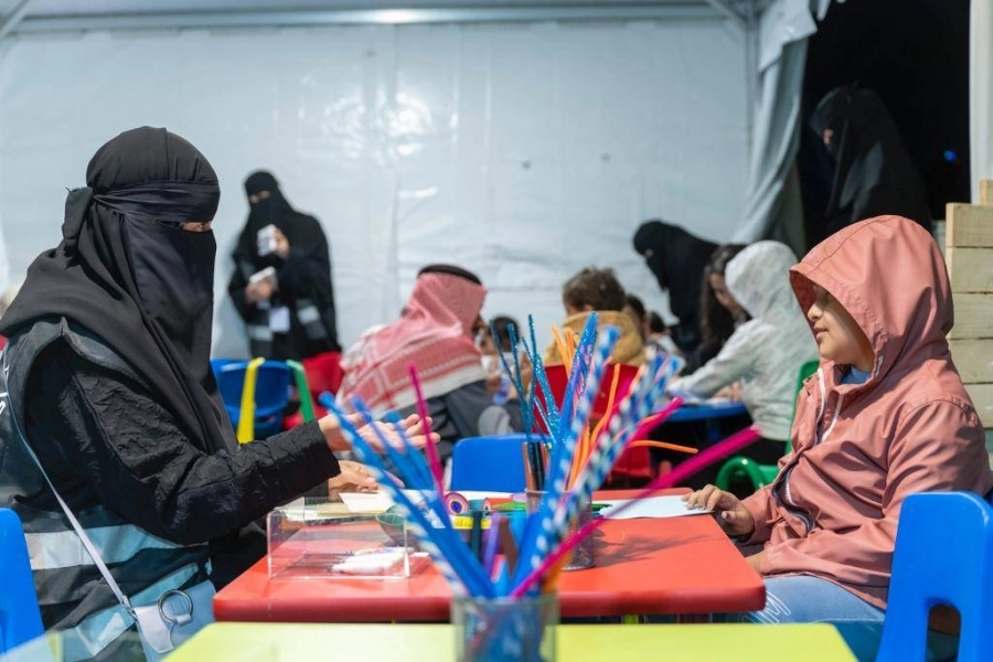 مشاركة الآباء مع أطفالهم بالفعاليات (مكة)