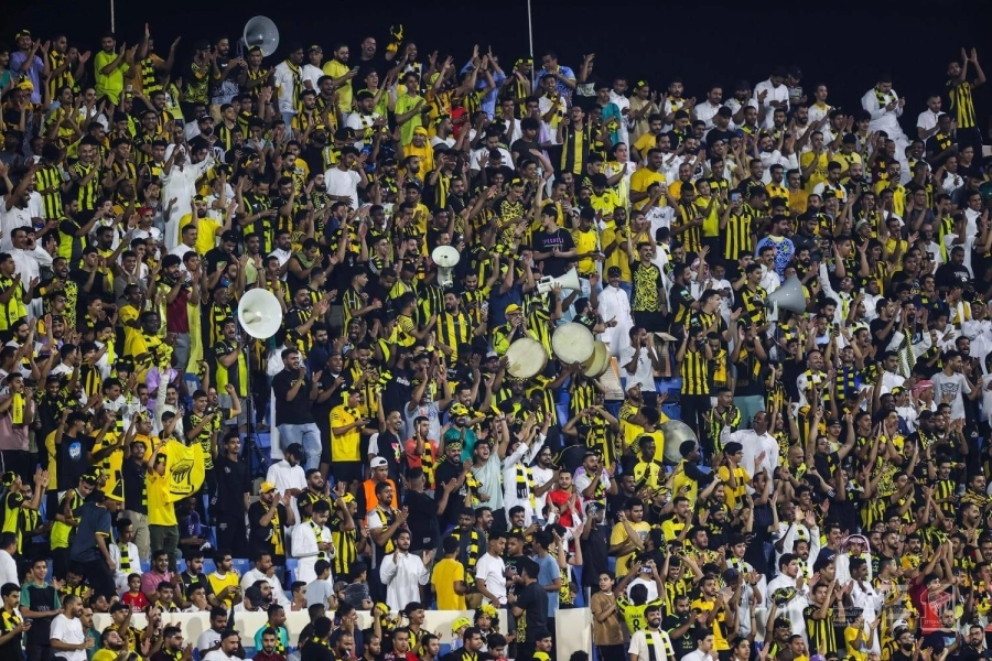 جماهير العميد