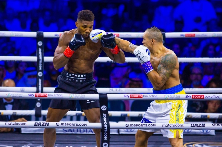 






جانب من نزال البحر الأحمر