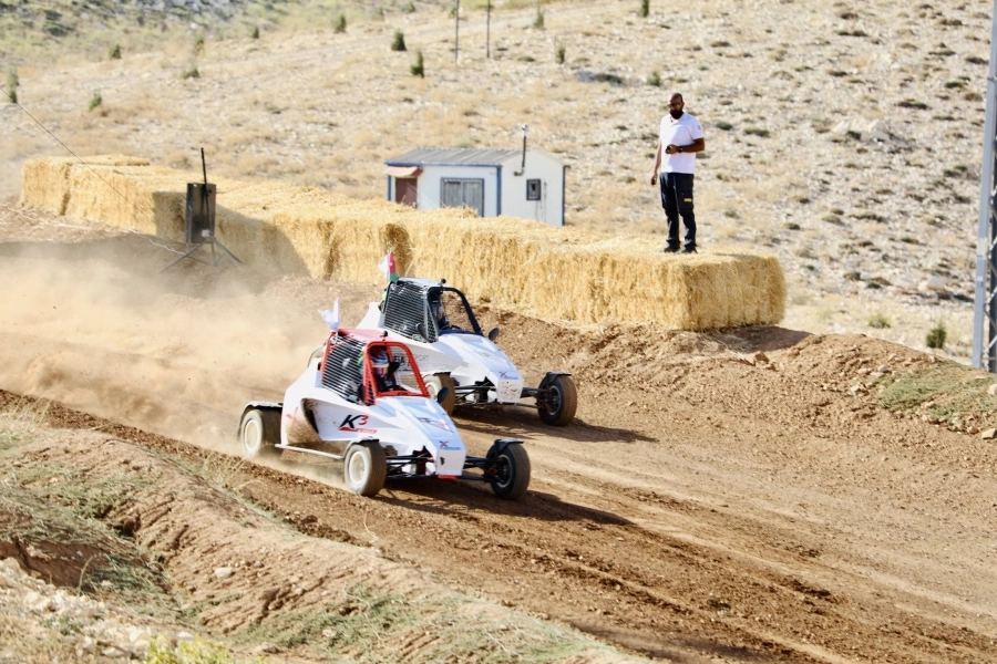 






منافسات تحدي كروس كارت