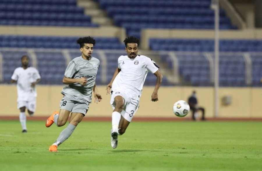 من لقاء الطائي والعدالة في الدرجة الأولى