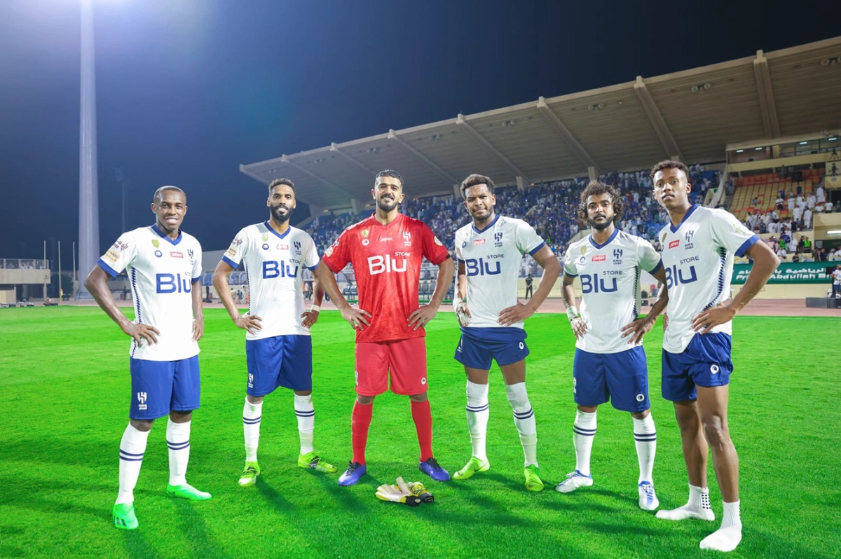 دفاع الهلال بعد الفوز على الفتح