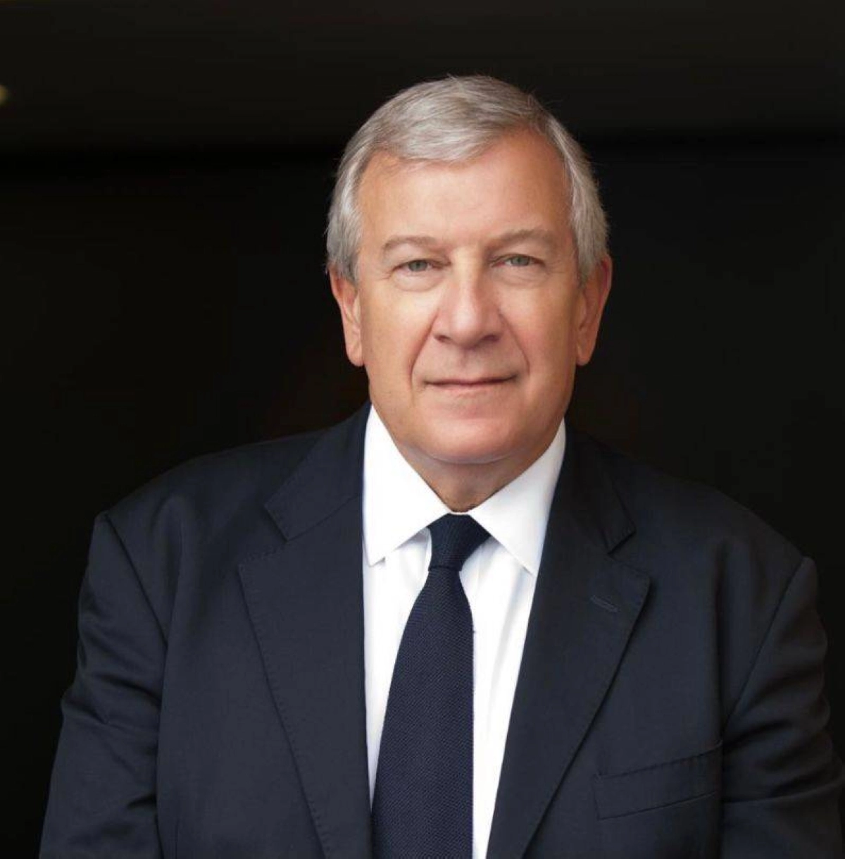 E42A77F4-5EE2-41B3-B9E5-A44AB2917BFA