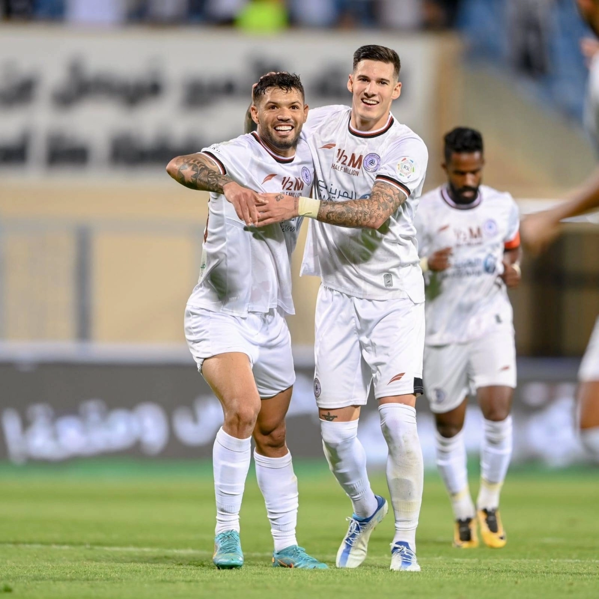 كارلوس وسينا مينا