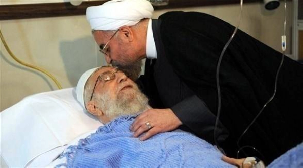 






علي خامنئي على سرير المرض                                                    (مكة)