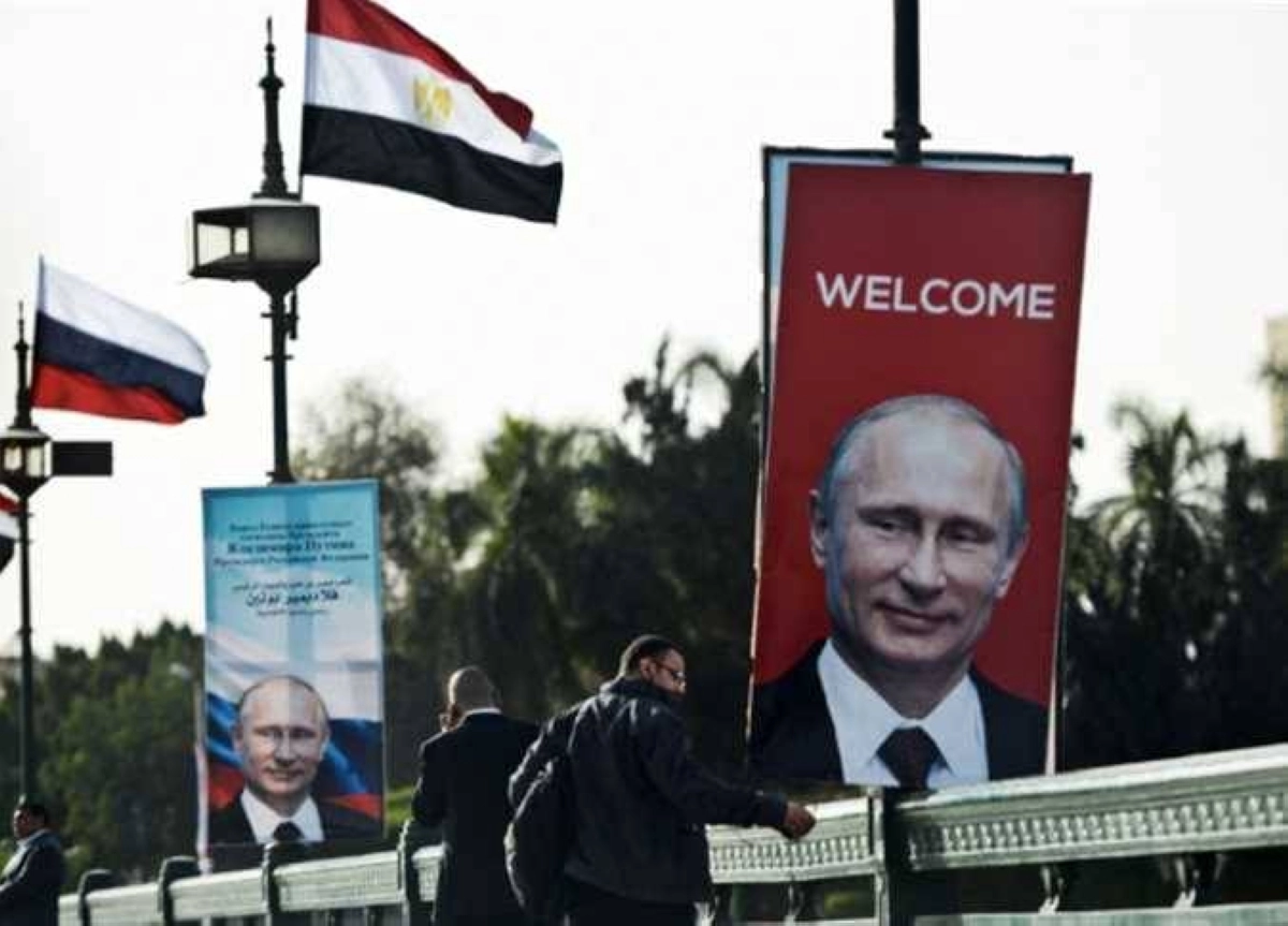 






صور بوتين في العاصمة المصرية القاهرة                (مكة)