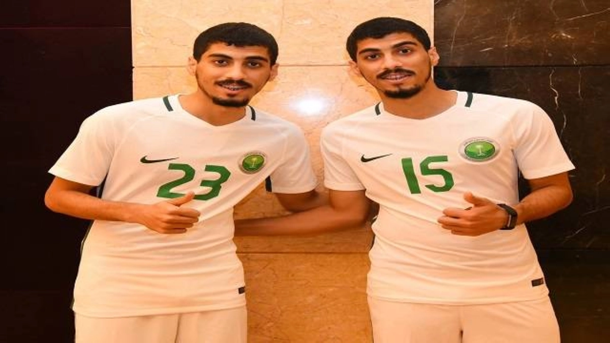 






علي وحسن لاجامي بقميص المنتخب السعودي