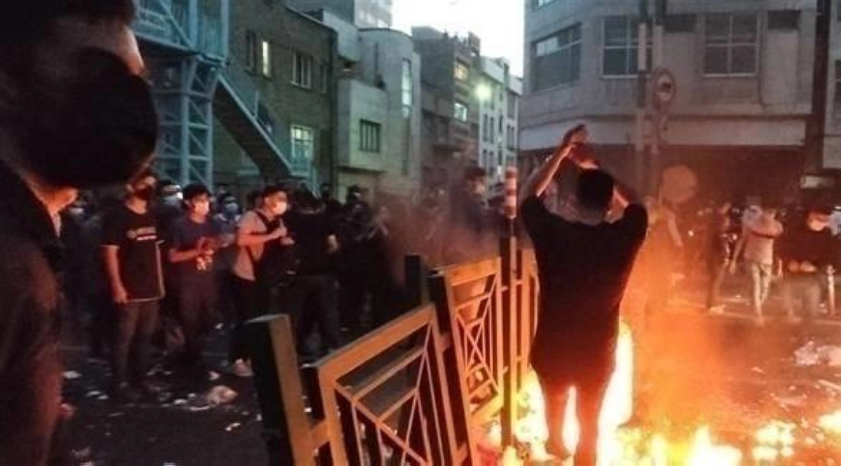 انتفاضة للشباب في إيران