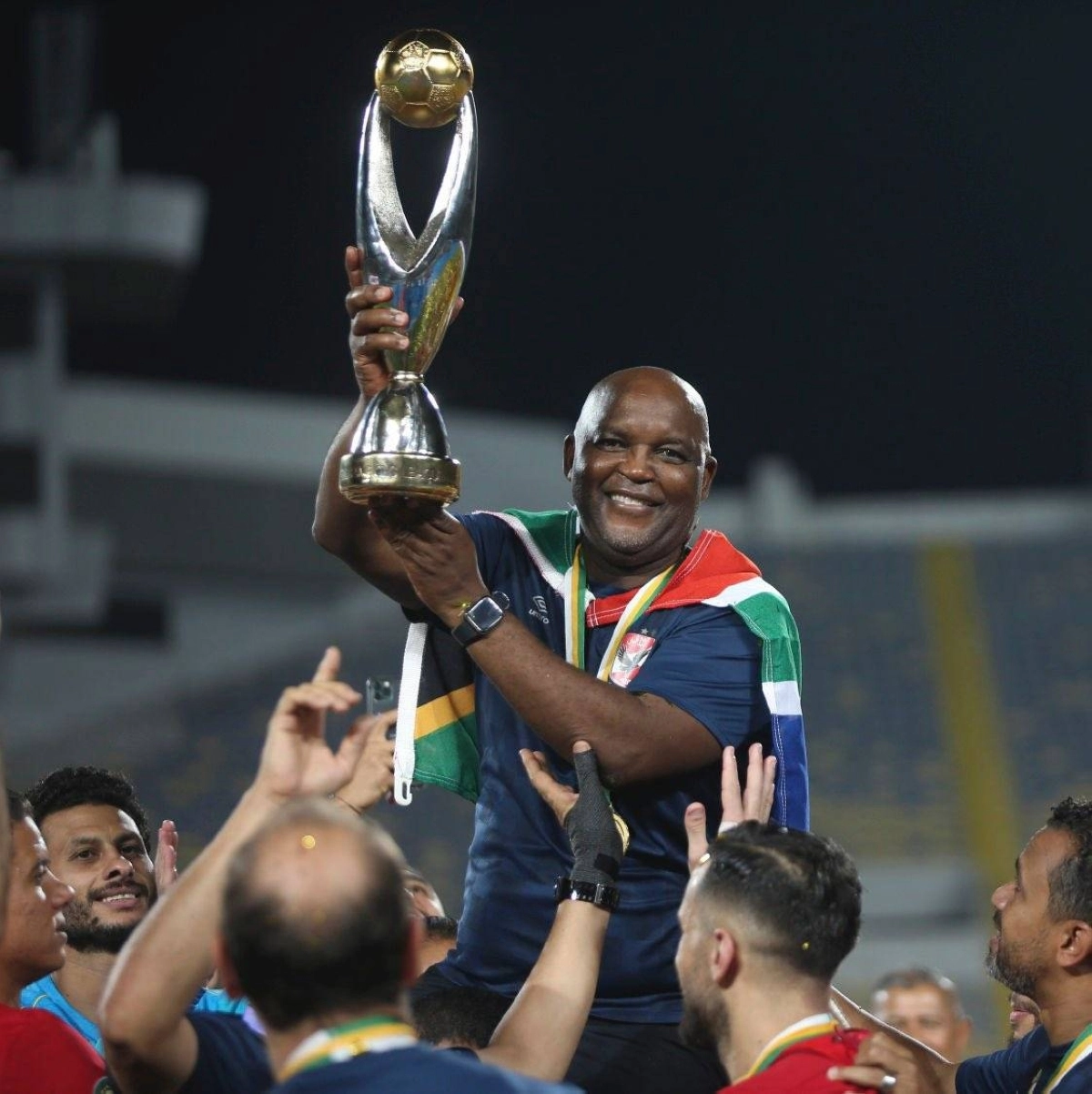 






موسيماني بعد تحقيق دوري أبطال أفريقيا