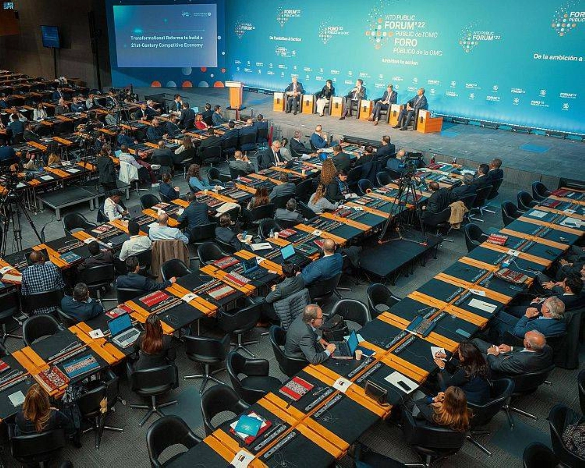 حضور جلسة العمل