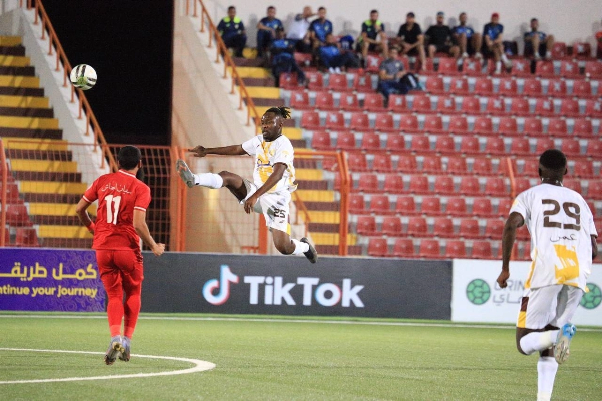 






من لقاء أحد والعربي