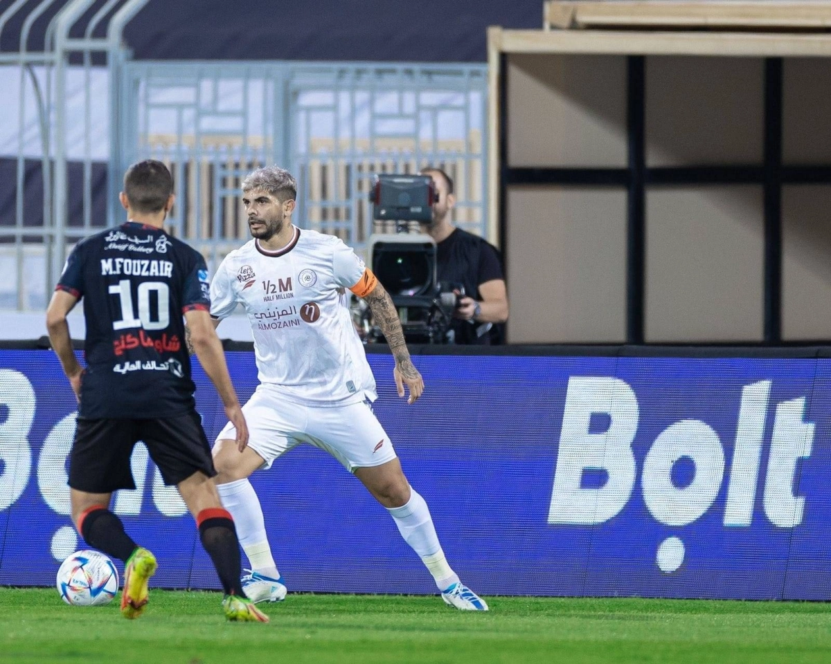 بانيغا خلال مباراة الرائد