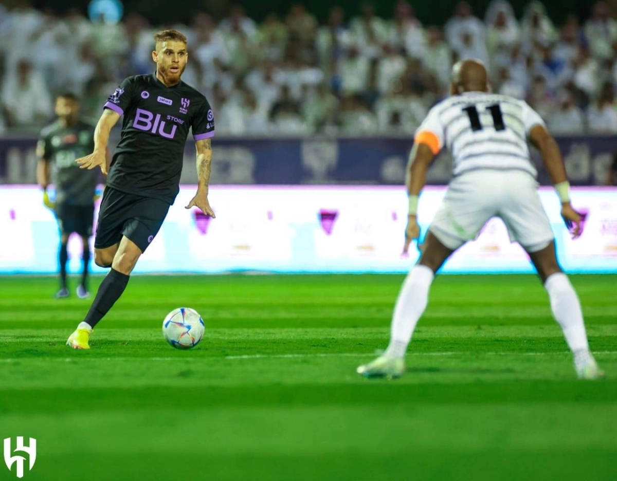 






الطائي والهلال