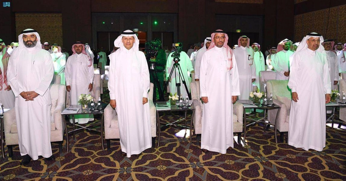 

الوزراء الأربعة في بداية اللقاء