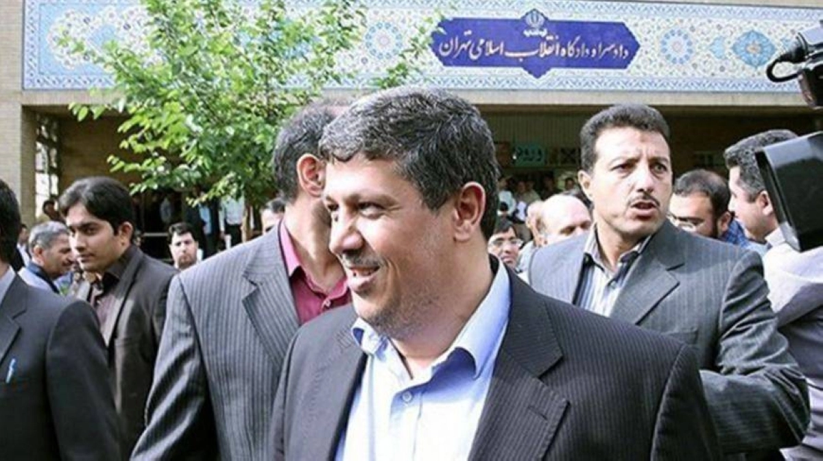 

مهدي رفسنجاني خرج من السجن قبل الأحداث                        (مكة)