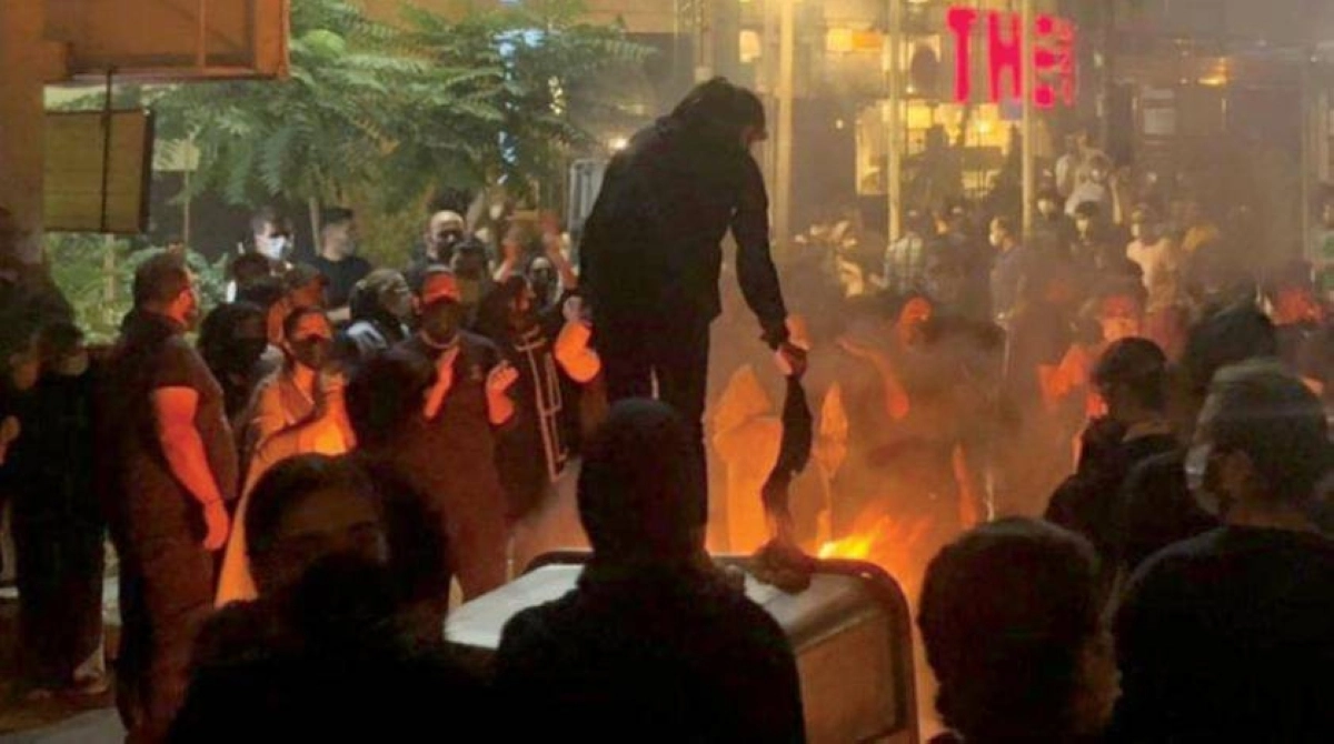 

إحدى المظاهرات في طهران                                                                  (مكة)