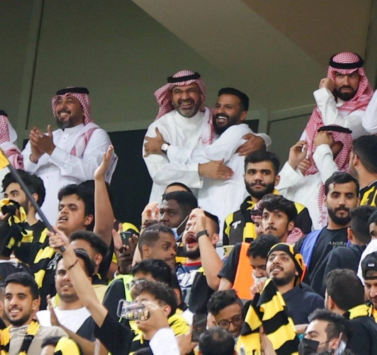 ادارة الاتحاد بين جماهيرها