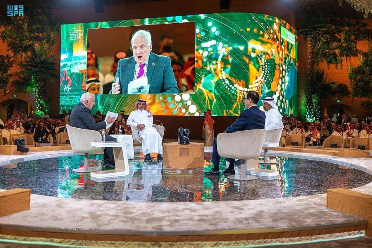 

المشاركون في الجلسة