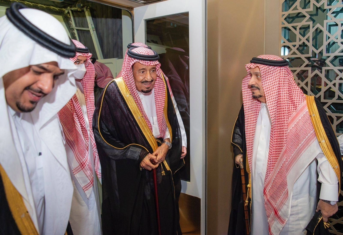 الملك سلمان بن عبدالعزيز لدى وصوله الرياض (واس)