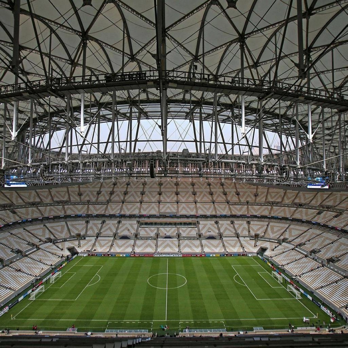 

ملعب لوسيل من الداخل