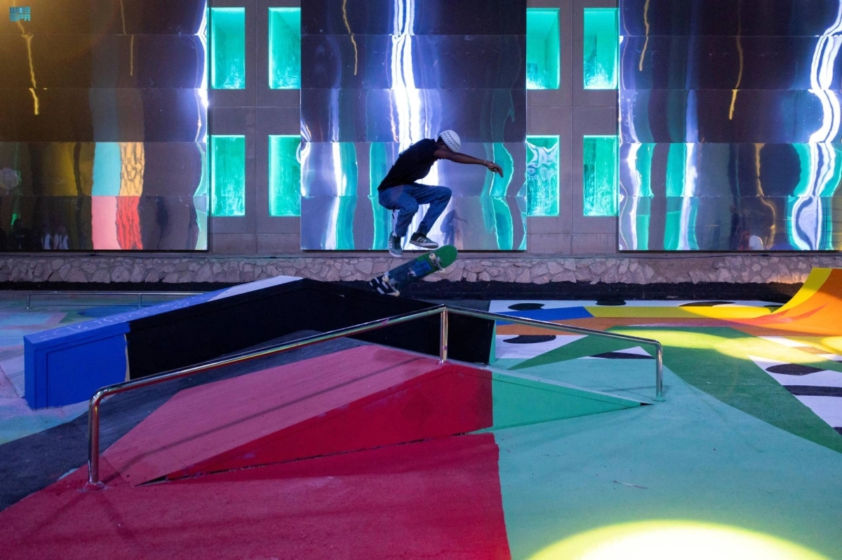 

عرض تفاعلي في ختام المهرجان                               (مكة)