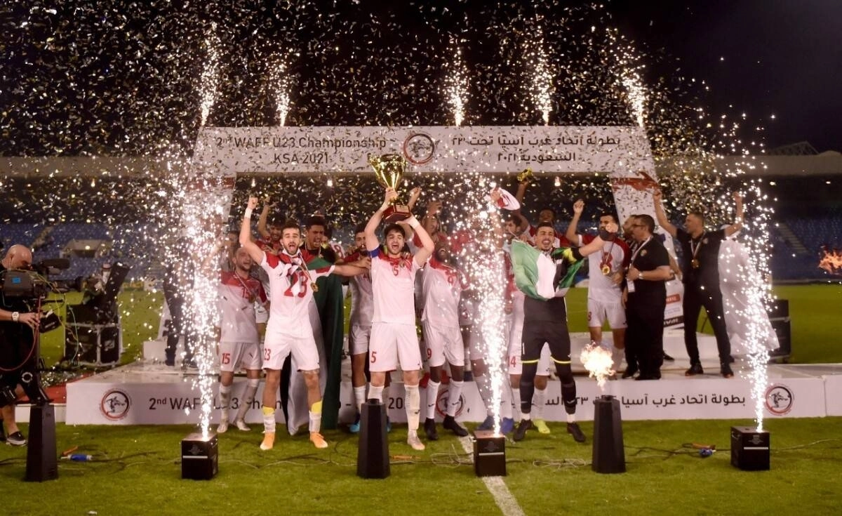 الاردن بعد تتويجه بالبطولة الماضية