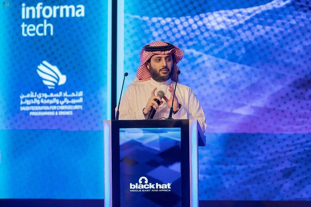 

تركي آل الشيخ خلال الفعالية                                         (مكة)