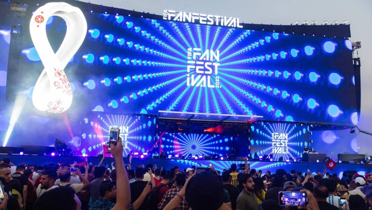 من افتتاح مهرجان الفيفا للمشجعين بالدوحة