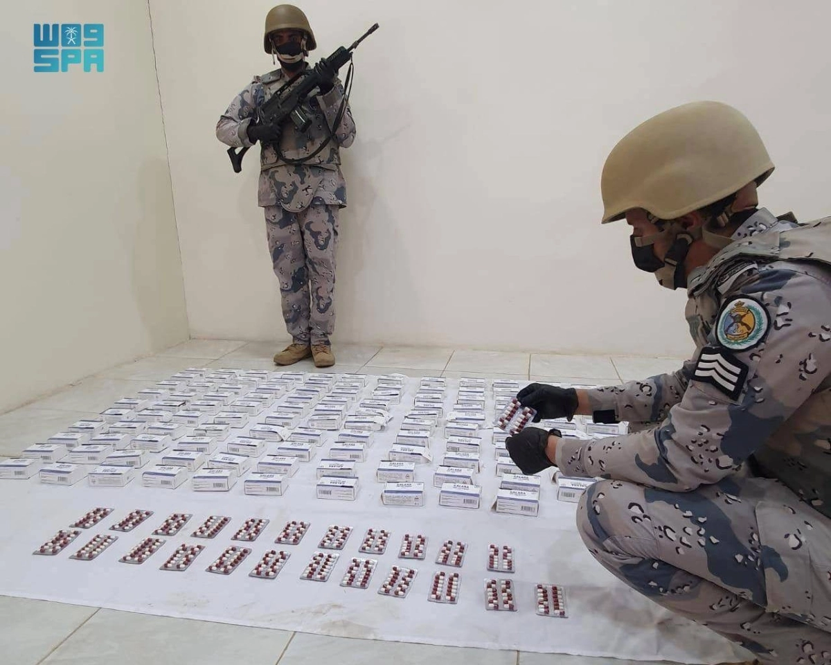 الأمن يستعرض المضبوطات (مكة)