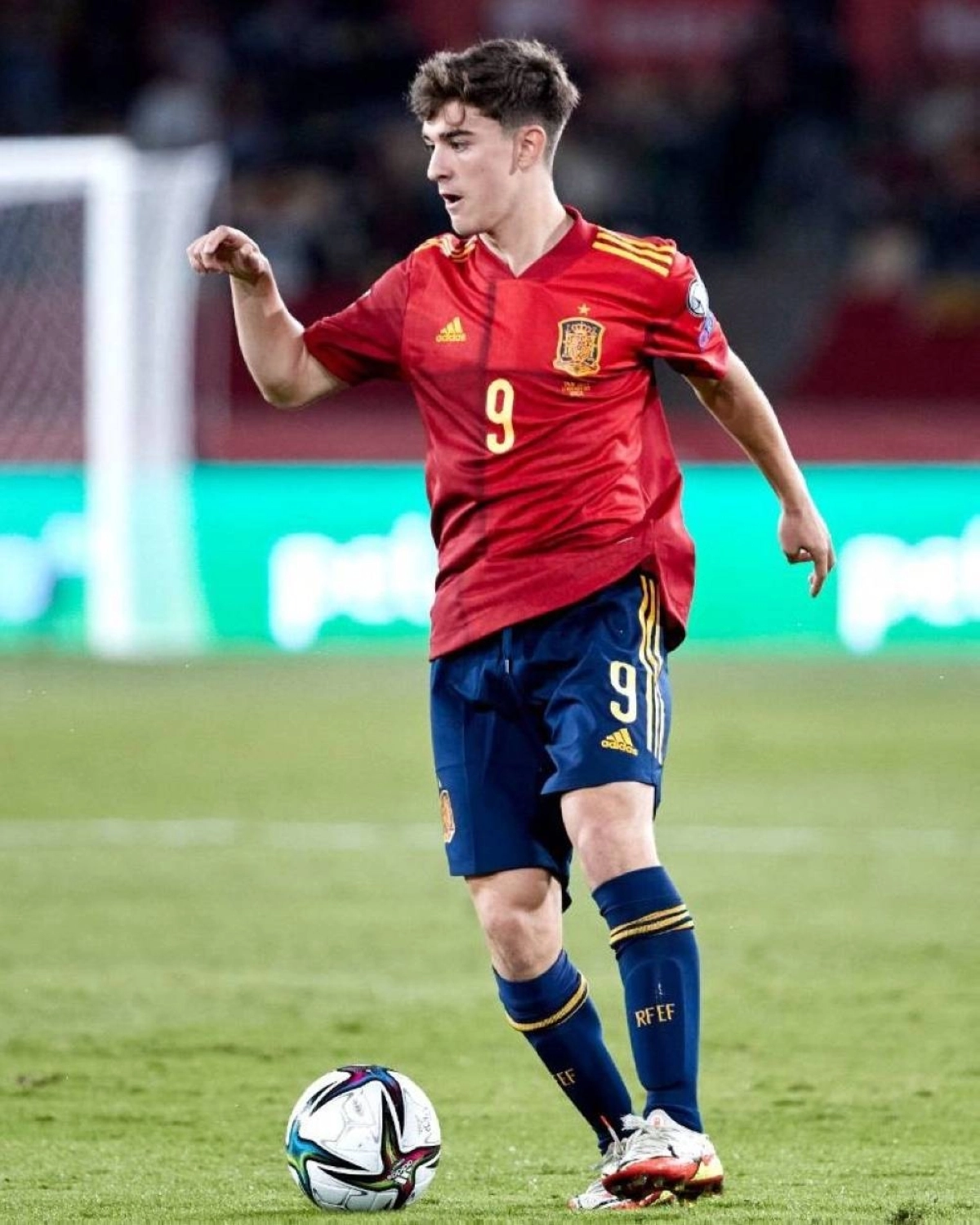 الإسباني غافي