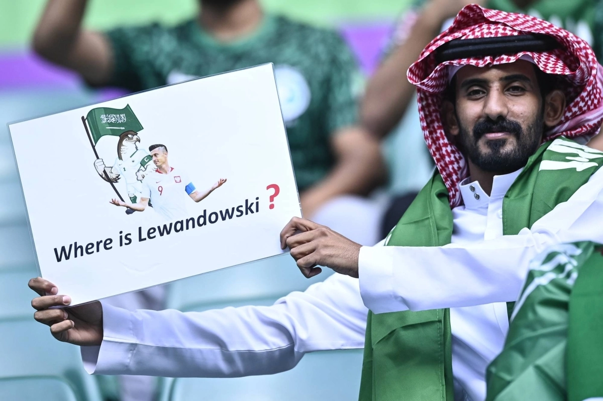 

مشجع سعودي متفائل بالتأهل