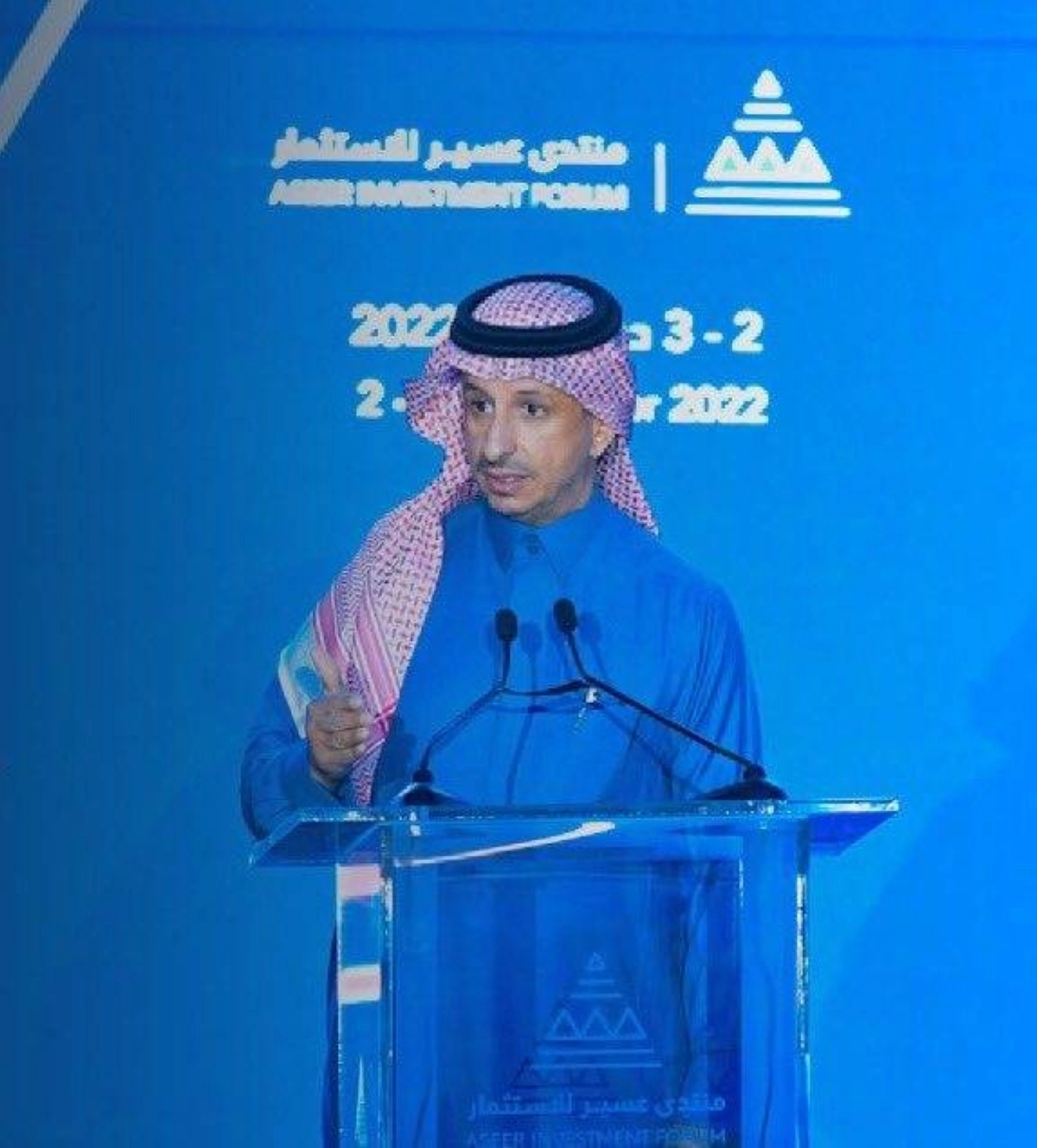 

 أحمد الخطيب متحدثا بالمنتدى