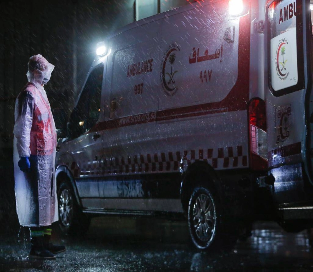 

تواجد مكثف للهلال الأحمر                          (مكة)