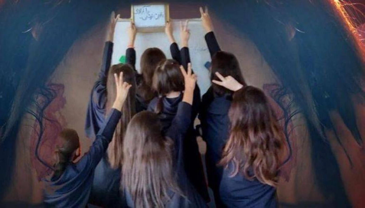 طالبات مدارس يتظاهرن في إيران