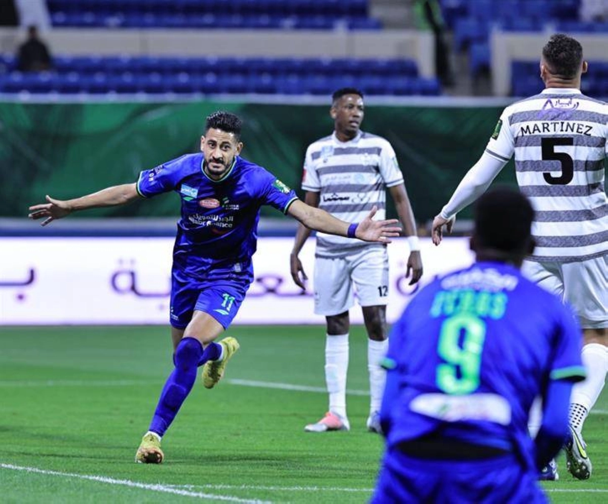 

الفتح والطائي