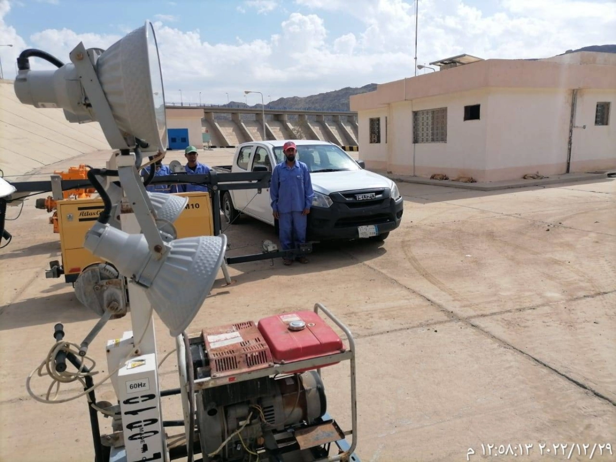 

جانب من تجهيزات فرقة الصيانة                            (مكة)