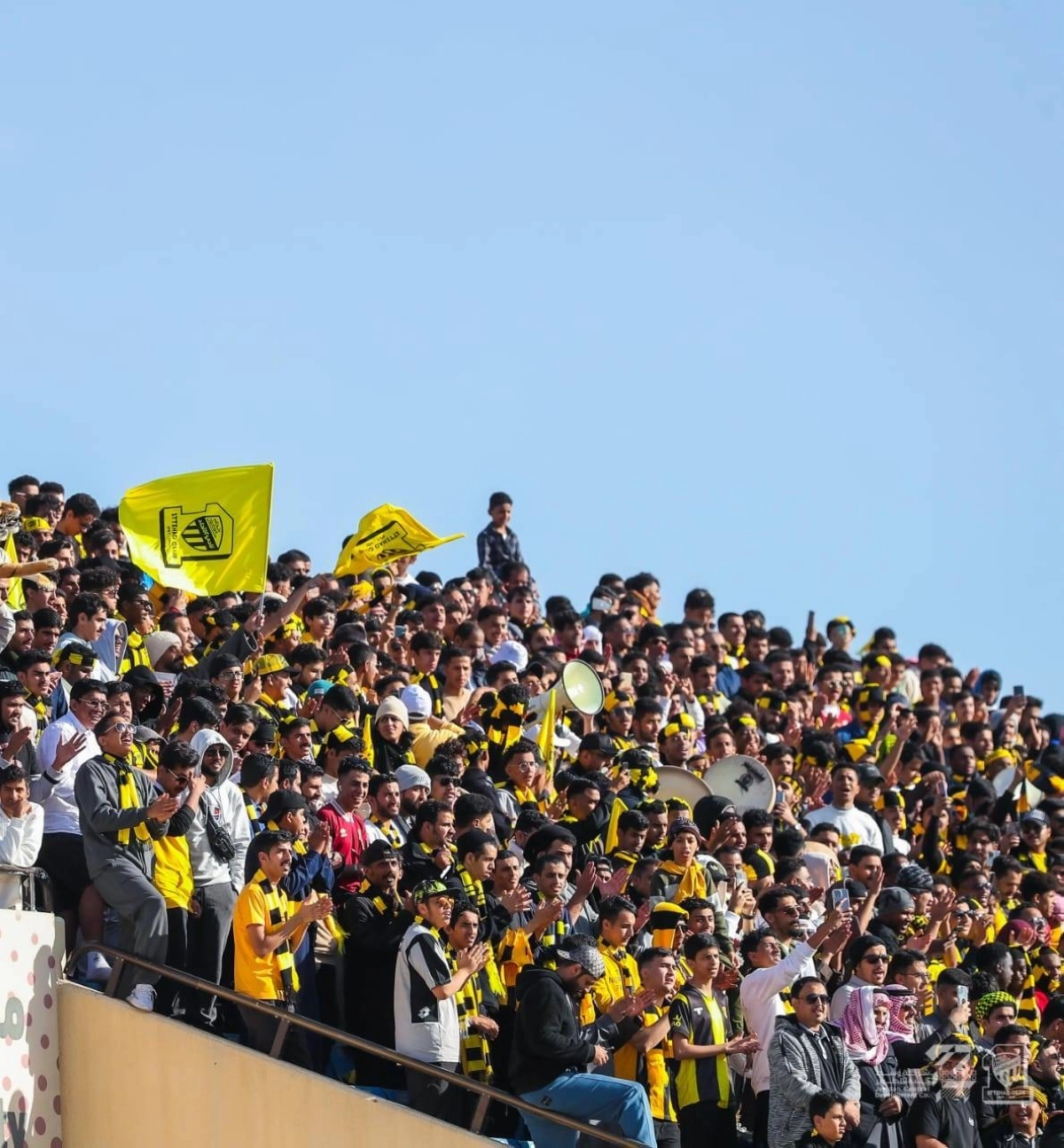 

جماهير العميد في أبها