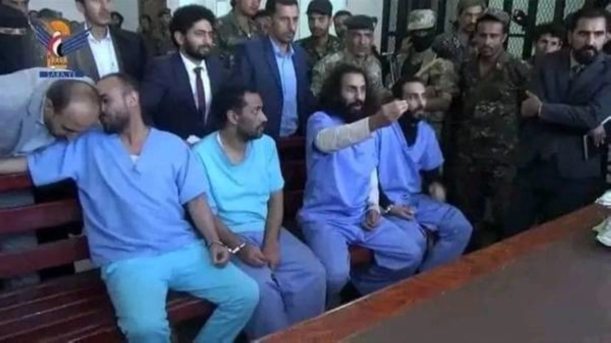 

مشاهير التواصل الاجتماعي في محاكم الحوثي                (مكة) 