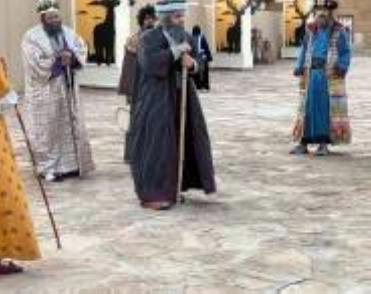 شخصية الراوي كما تم تجسيدها (مكة)